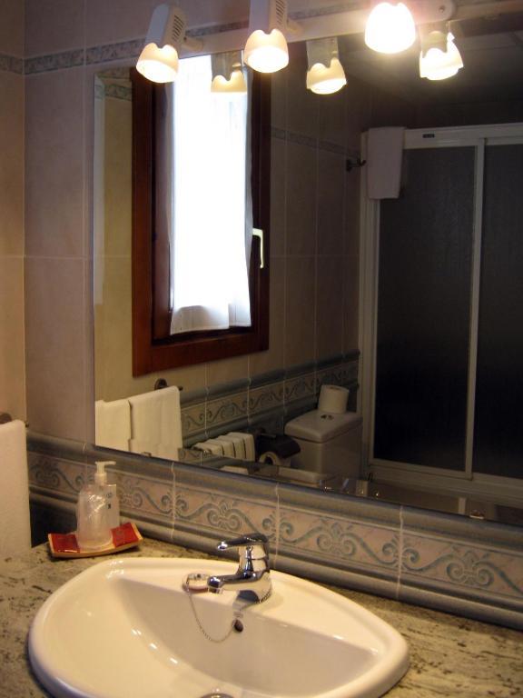 Casa La Abadia Guest House Cerler Cameră foto